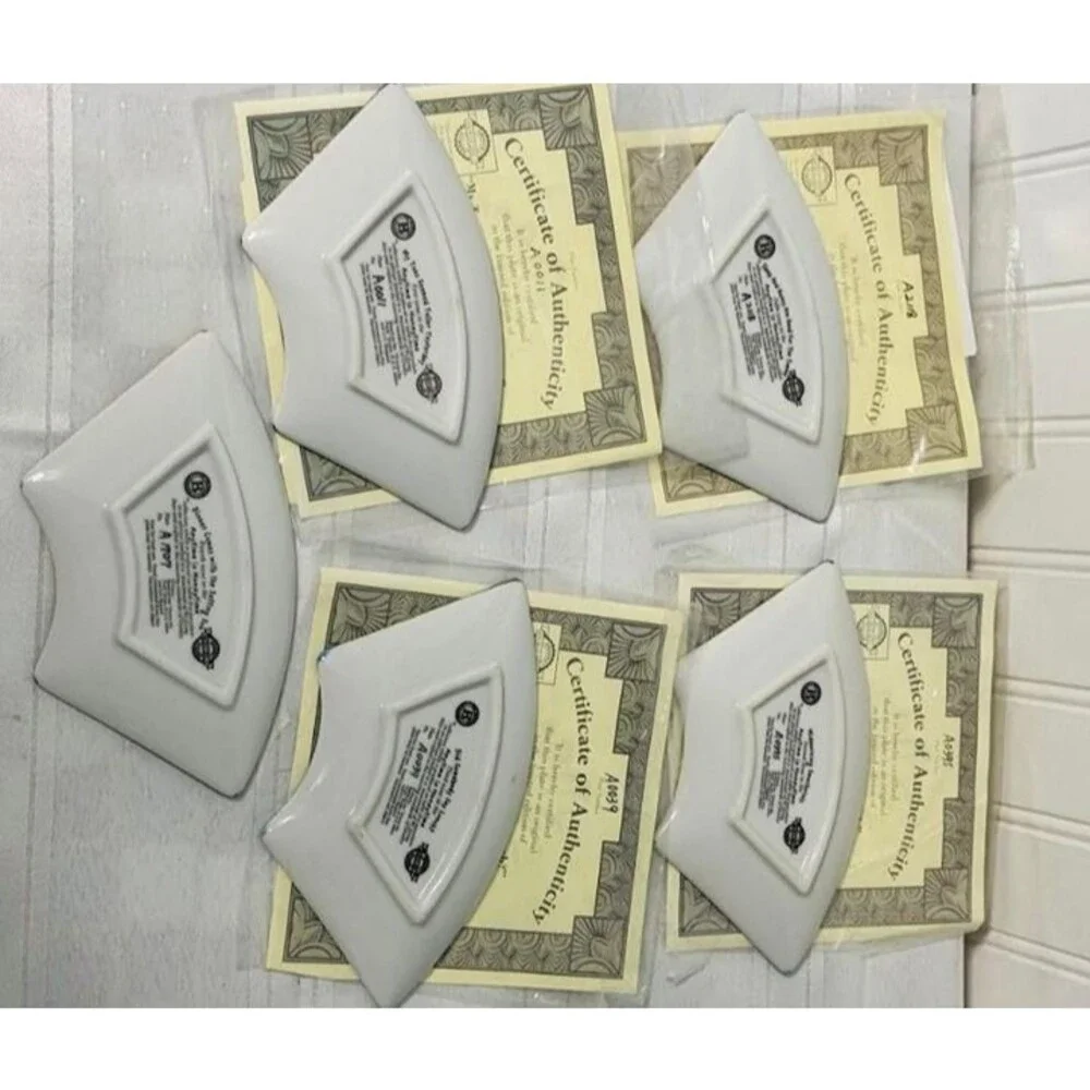 Vintage Disney CLOCK Winnie The Pooh Insert Plates LTD EDT Retired Collector